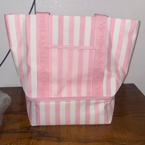 NWT Victorias Secret Pink/White Stripe Beach/Lunch Bag